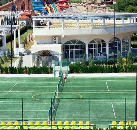 Romana Nyaraló Elenite